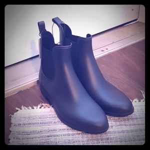 NIB - a new day - Alex Boots size 12 - Navy